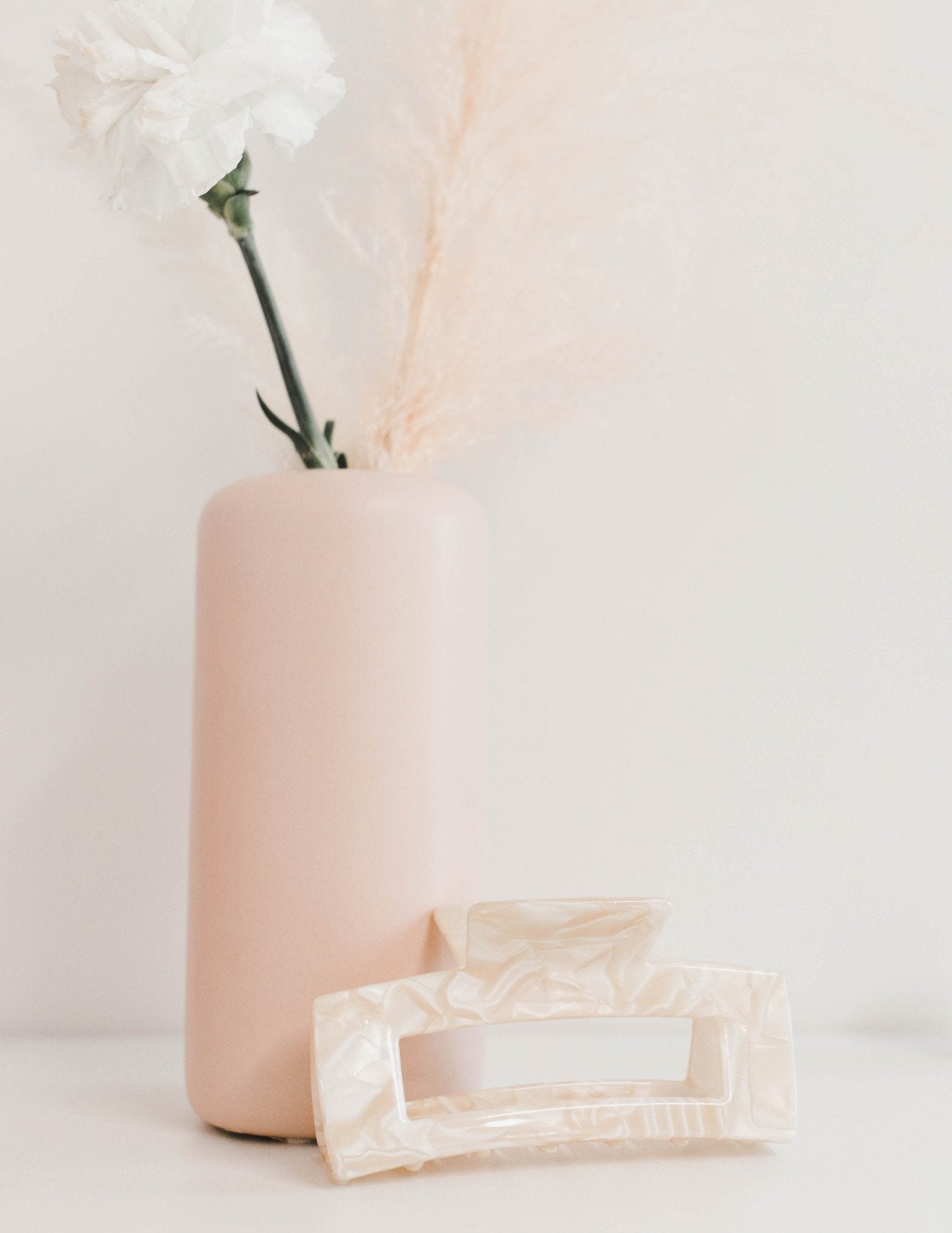 As If Claw Clip Pearl- Oversized
