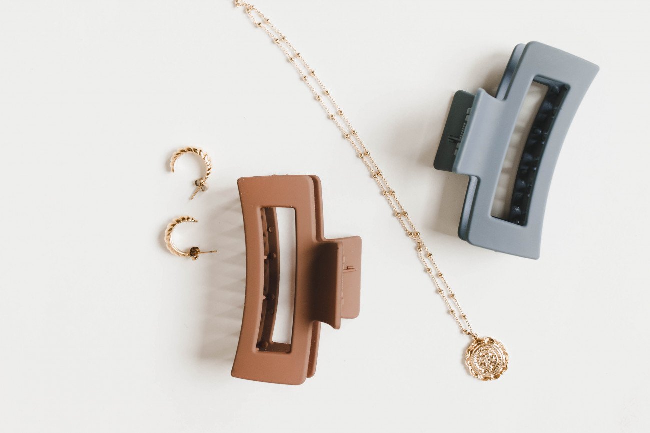So Fetch Claw Clip Stone