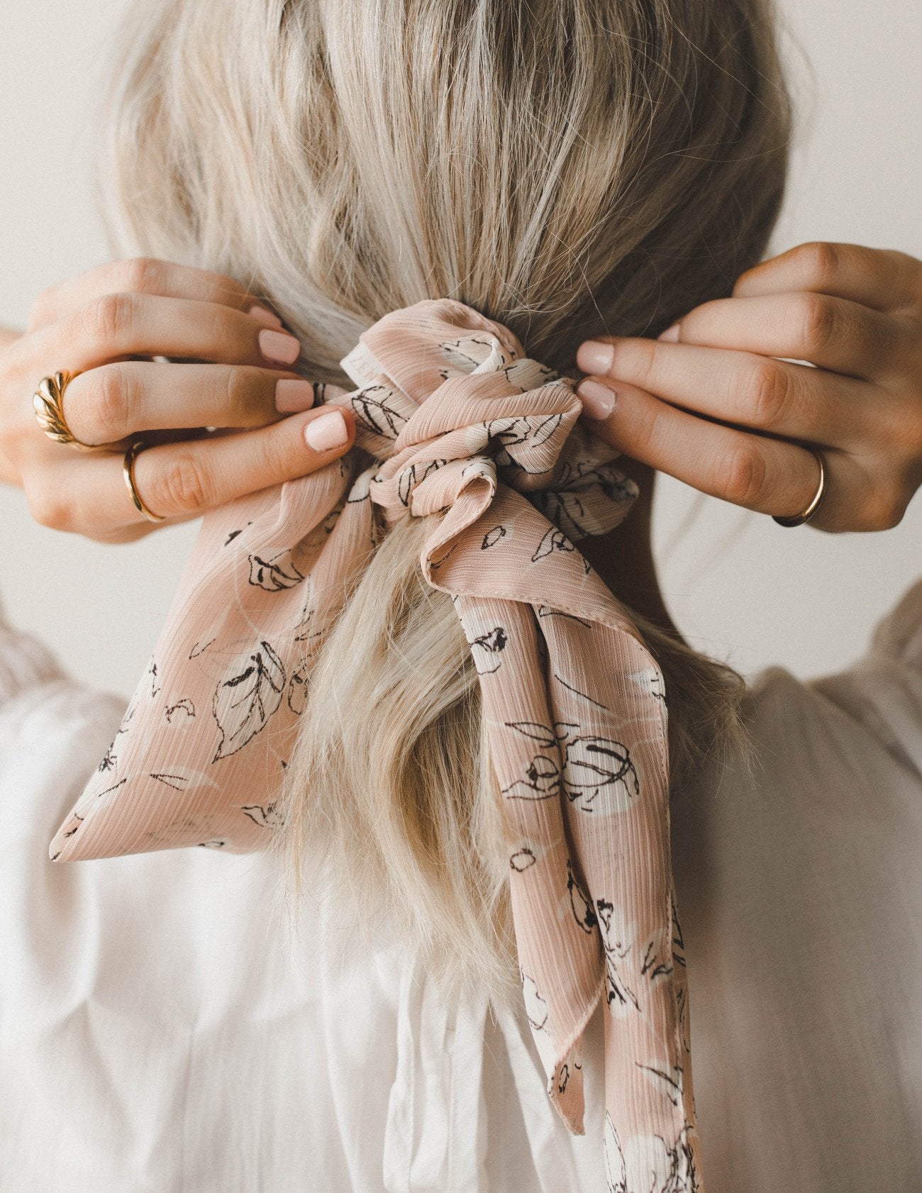 Nude Petals Zenchie & Scarf Set