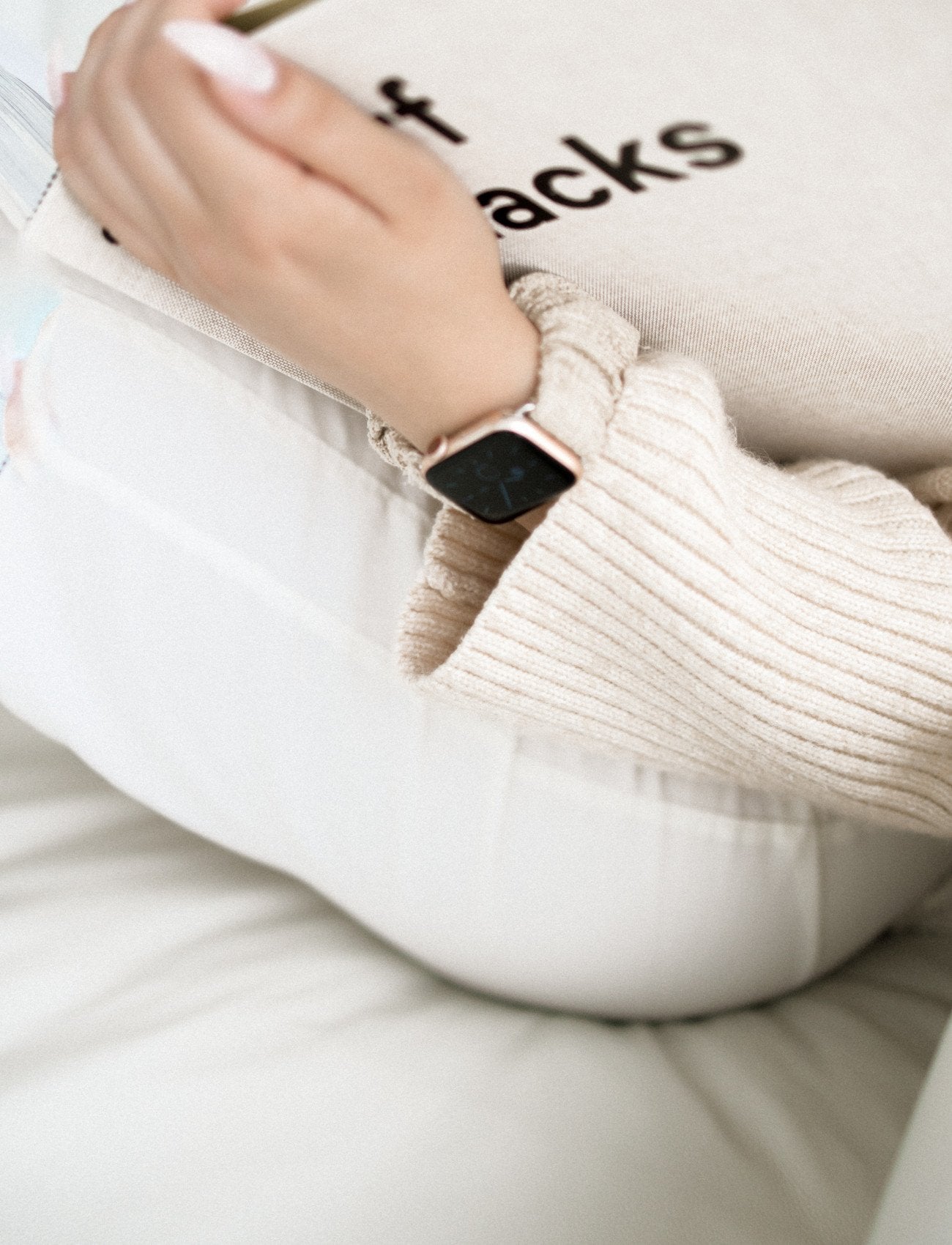 Crème Silk Tweed Apple Watch Band