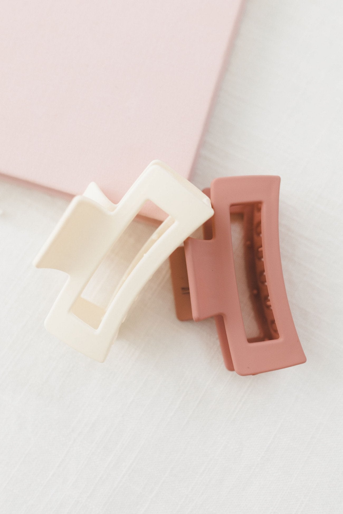 So Fetch Claw Clip Love Duo