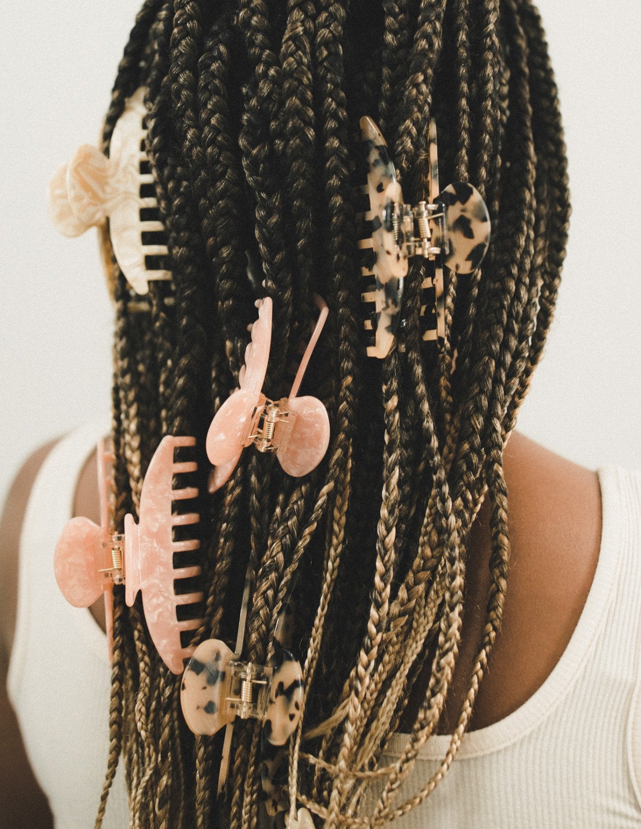 Couture Claw Clip Pearl