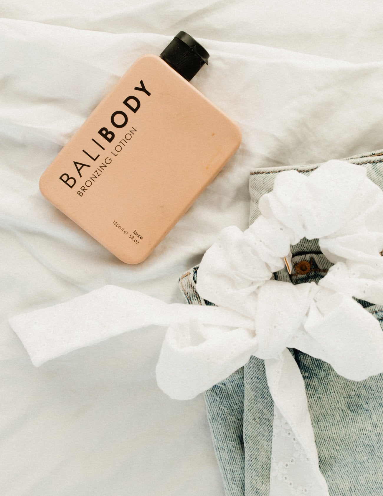 Eyelet Dove Scrunchie & Bow Set