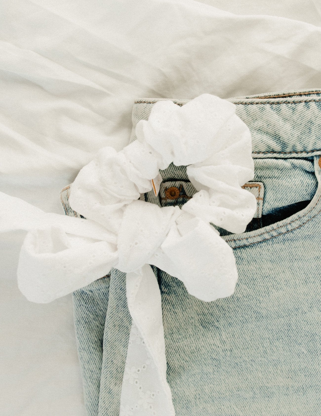 Eyelet Dove